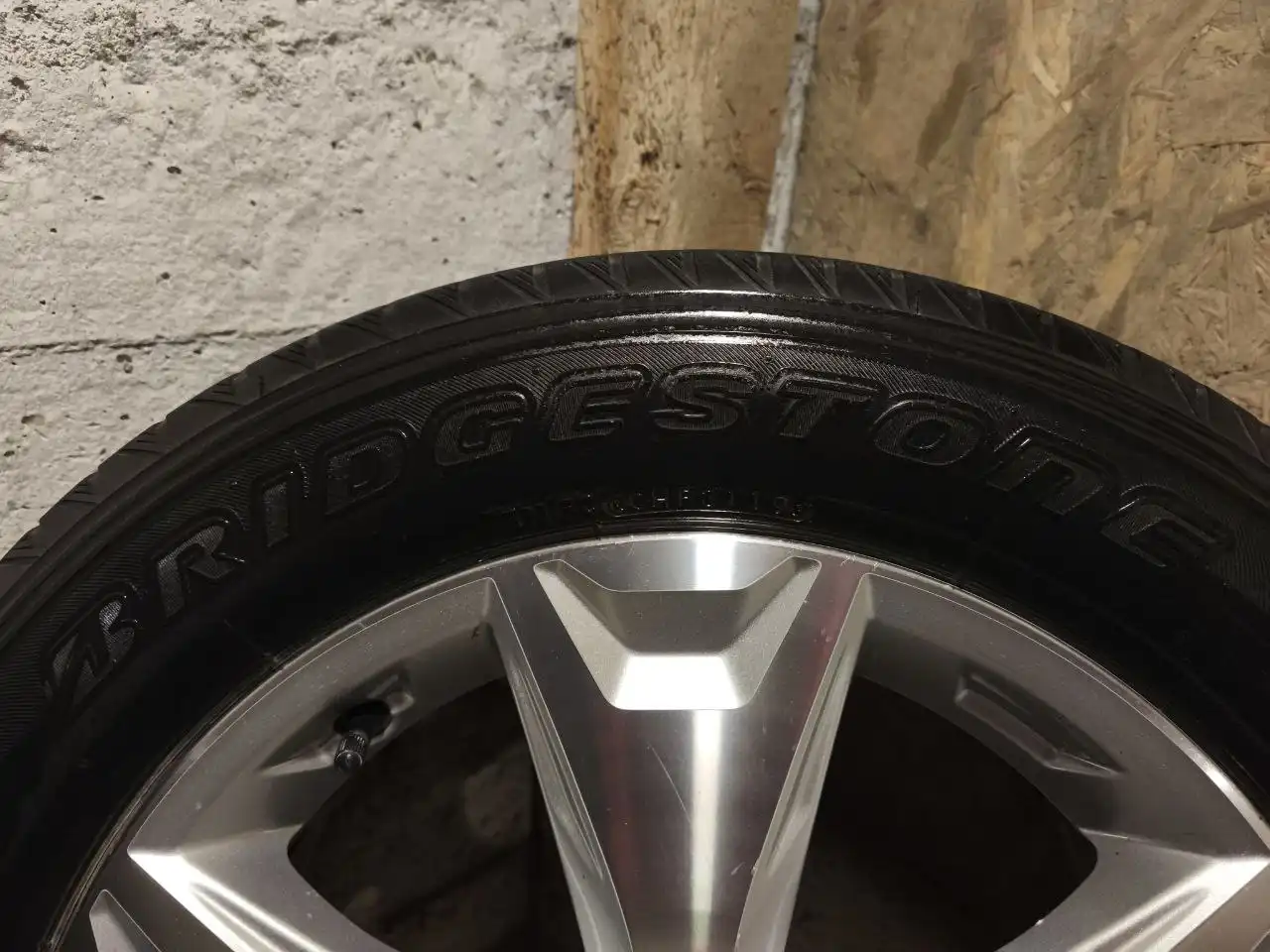 Продам комплект летних колес с Японии для Toyota Forerunner