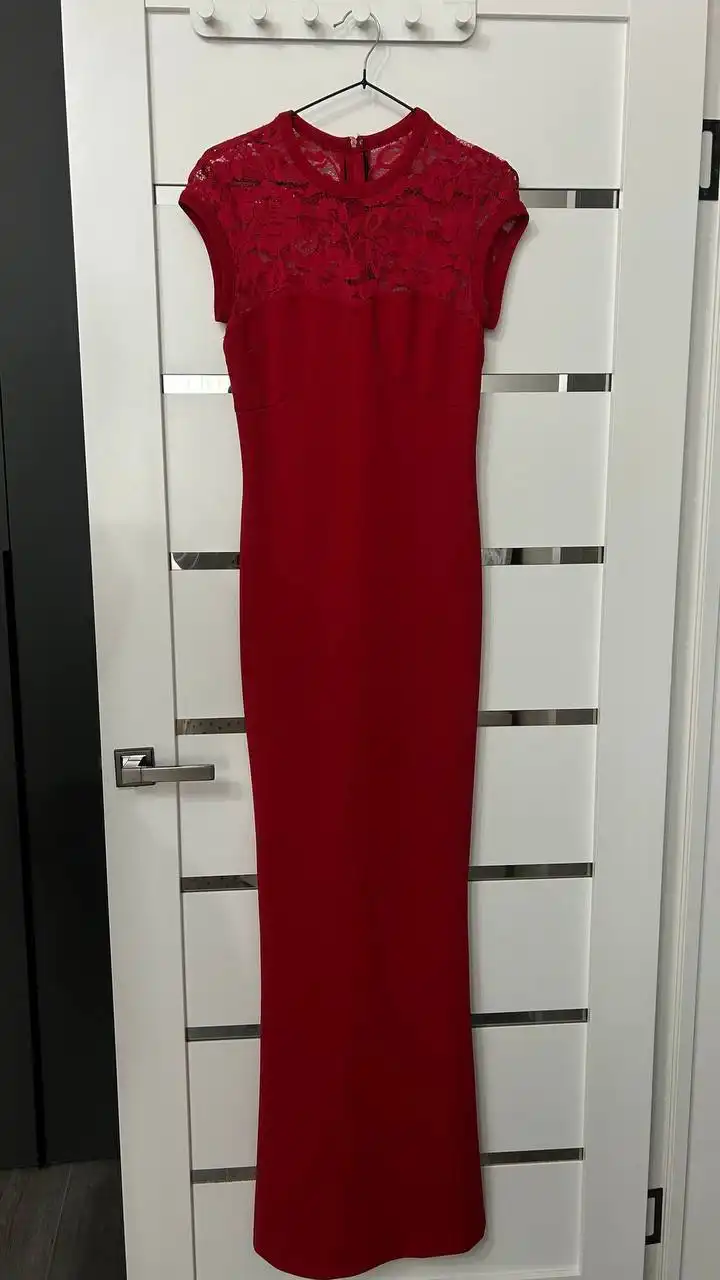 Продажа вечерних платьев зеленого и красного цвета - Вечерние платья (Одежда) в Южно-Сахалинск