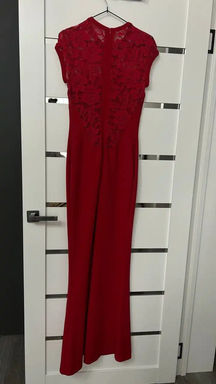 Продажа вечерних платьев зеленого и красного цвета - Вечерние платья (Одежда) в Южно-Сахалинск