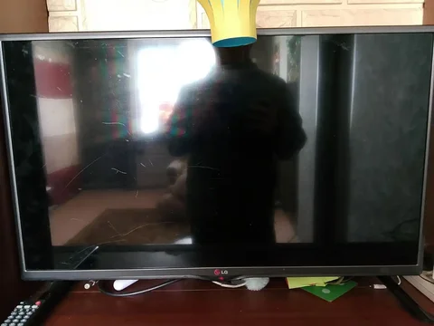 Продам телевизор LG 32 дюйма - частное объявление в Южно-Сахалинск