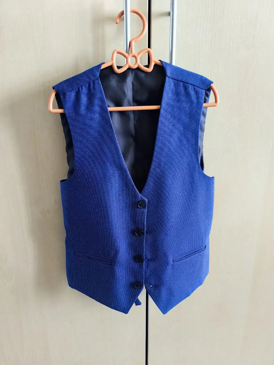 Жилет и пиджак в отличном состоянии - Верхняя одежда (Одежда) в Южно-Сахалинск