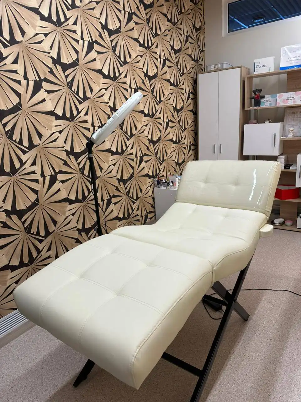 Анатомическая кушетка с регулируемым изголовьем - Барахолка в Южно-Сахалинск