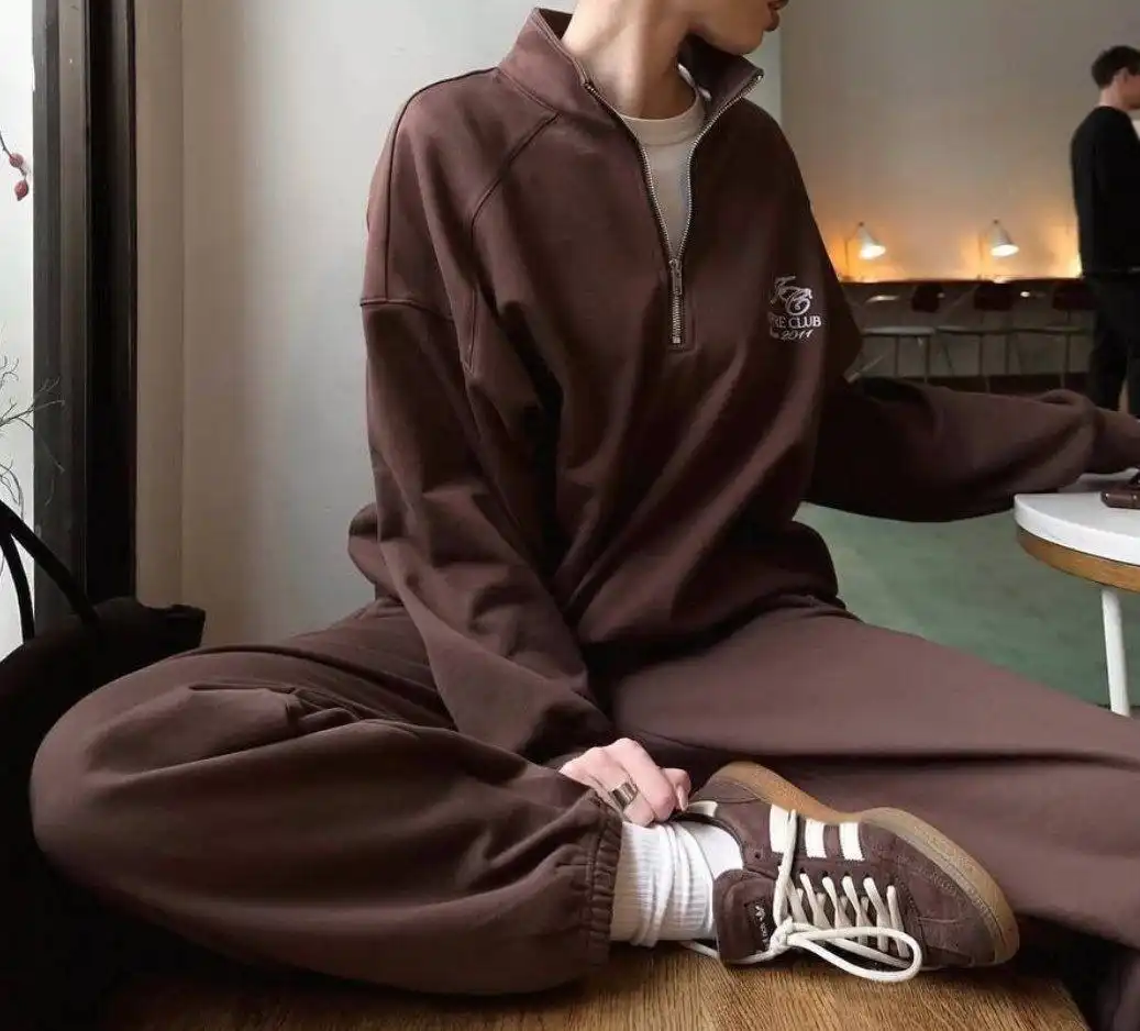 Продам спортивный костюм на флисе размер 46-48 - Спортивная одежда (Одежда) в Корсаков