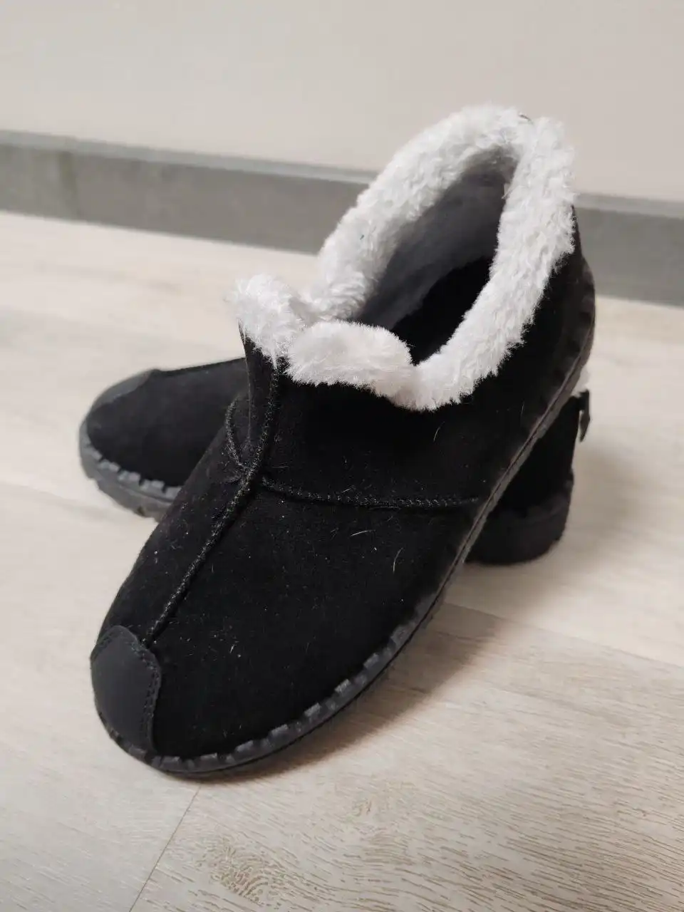 Продажа куртки, ботиков и дутиков - Верхняя одежда и обувь (Одежда) в Южно-Сахалинск