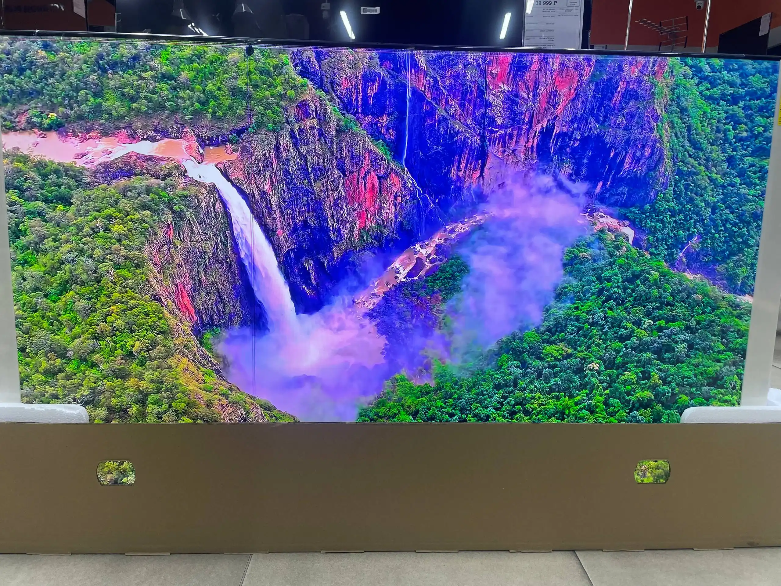 Телевизор LED 65" Hisense 65E7Q PRO с повреждениями - Телевизоры (Электроника) в Углегорск