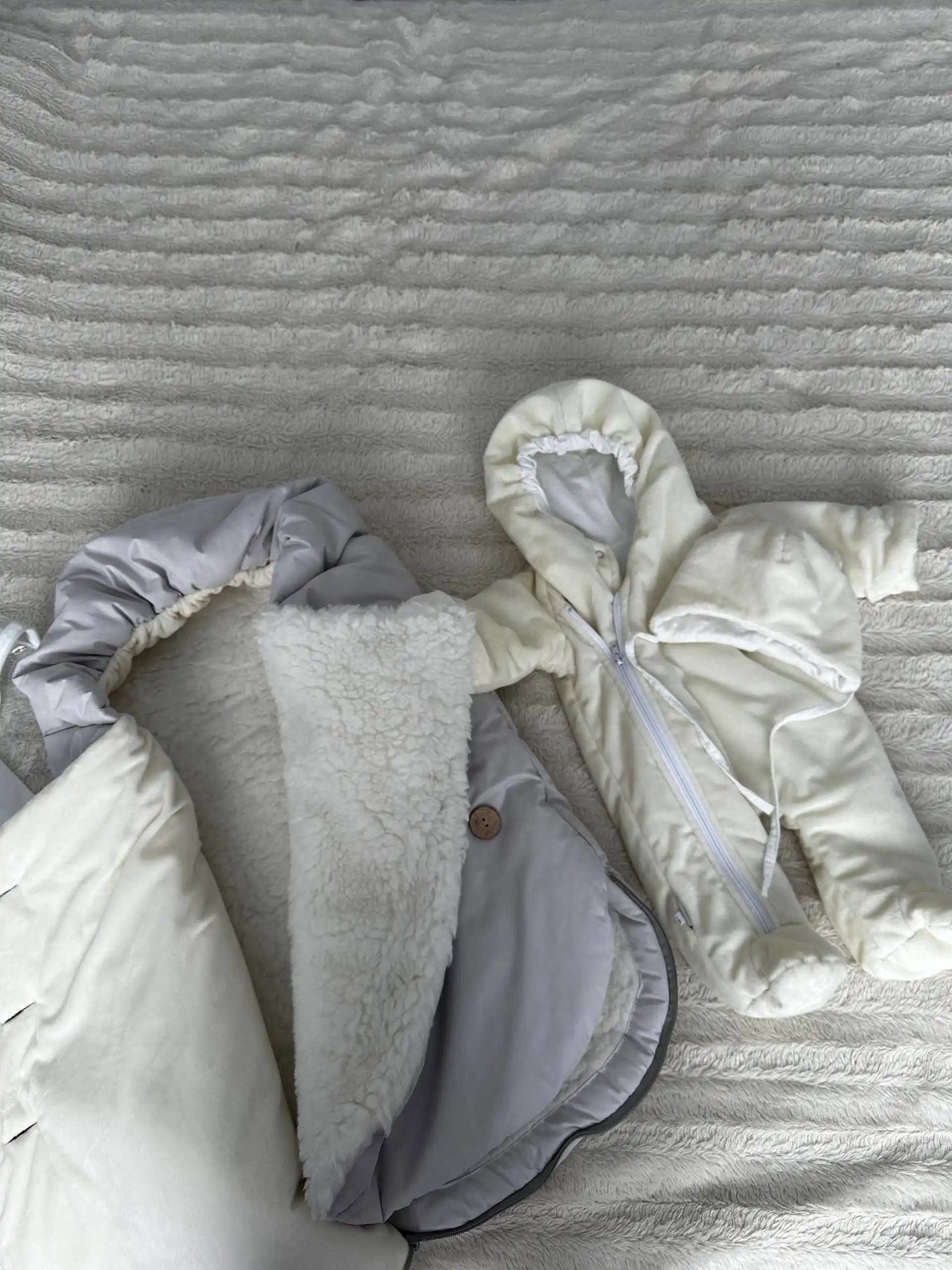 Теплый комплект на выписку - Одежда для новорожденных (Товары для детей) в Южно-Сахалинск