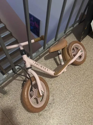 Продам беговел Happy Baby - Игровые комплексы в Южно-Сахалинск