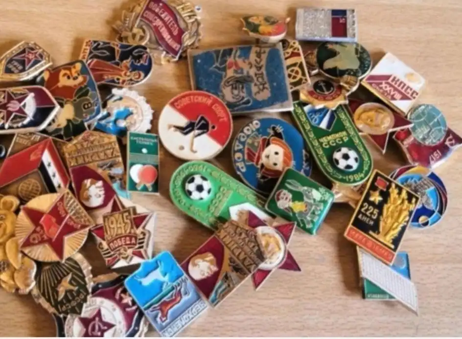 Куплю советские значки - Коллекционирование (Хобби и отдых) в Южно-Сахалинск