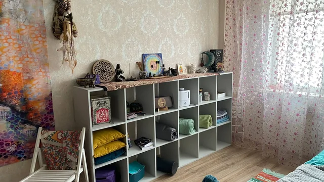 Продажа ширмы, пледов, подушек и стеллажа - Розыгрыш в Южно-Сахалинск