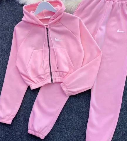 Спортивный костюм на флисе размер 44-48 - Спортивная одежда в Корсаков