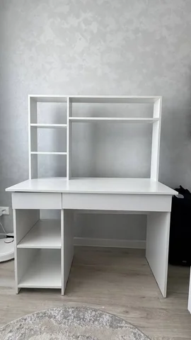 Продажа стола б/у - Для дома и дачи в Южно-Сахалинск