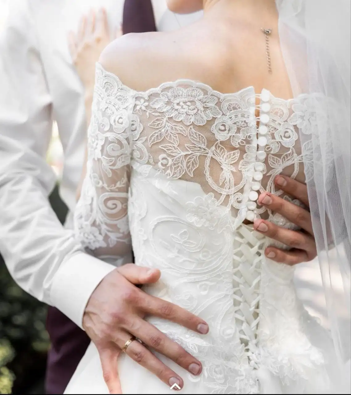 Свадебное платье размер 42 - Свадебные платья (Одежда) в Южно-Сахалинск