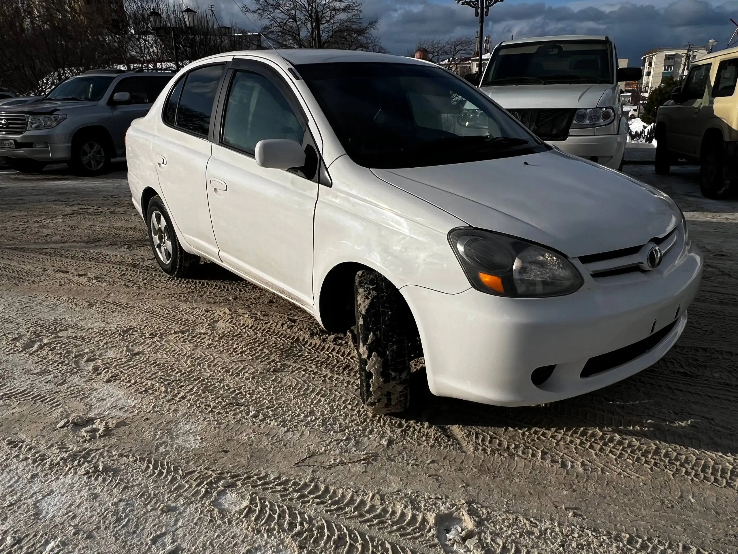 Продажа автомобиля Platz 2003 года - Легковые автомобили (Авто) в Южно-Сахалинск