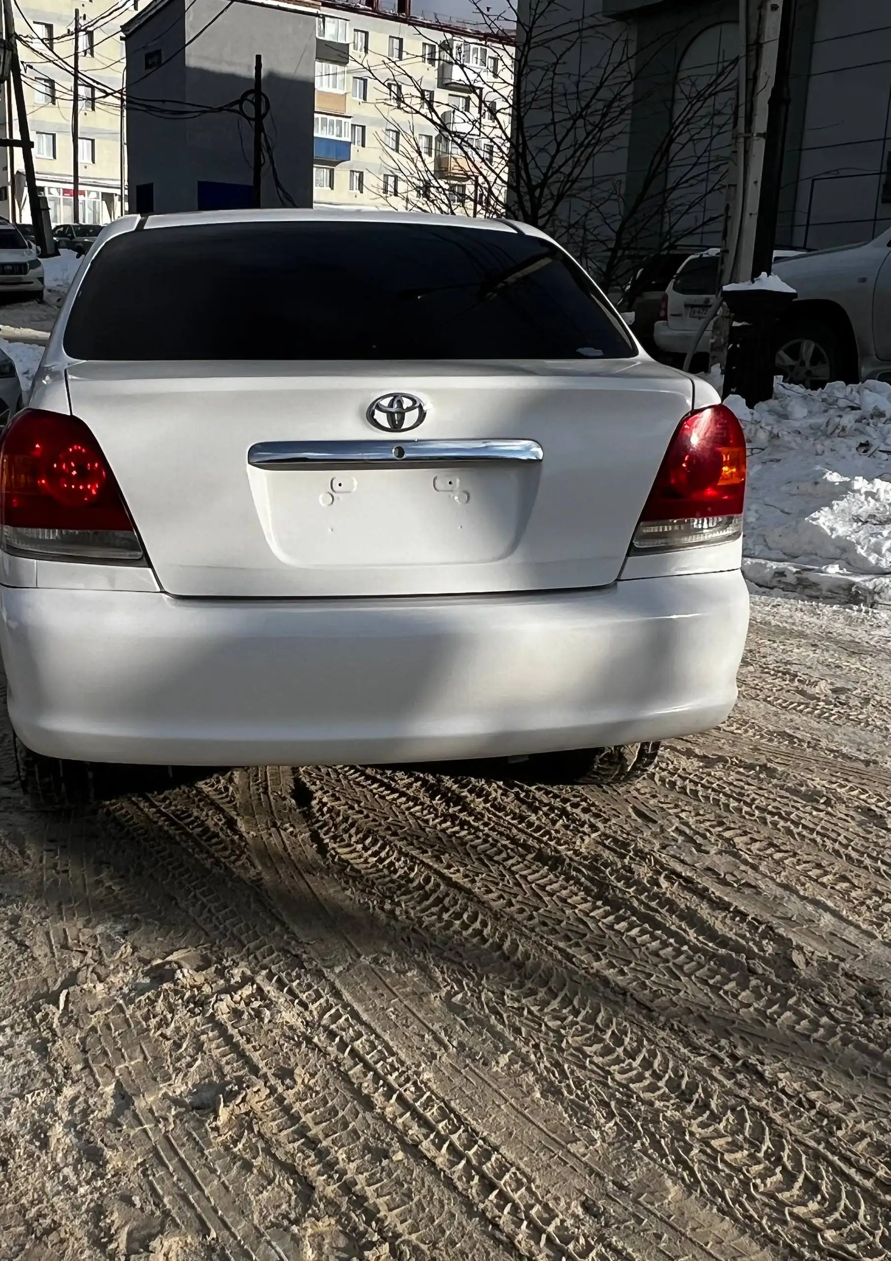 Продажа автомобиля Platz 2003 года - Легковые автомобили (Авто) в Южно-Сахалинск