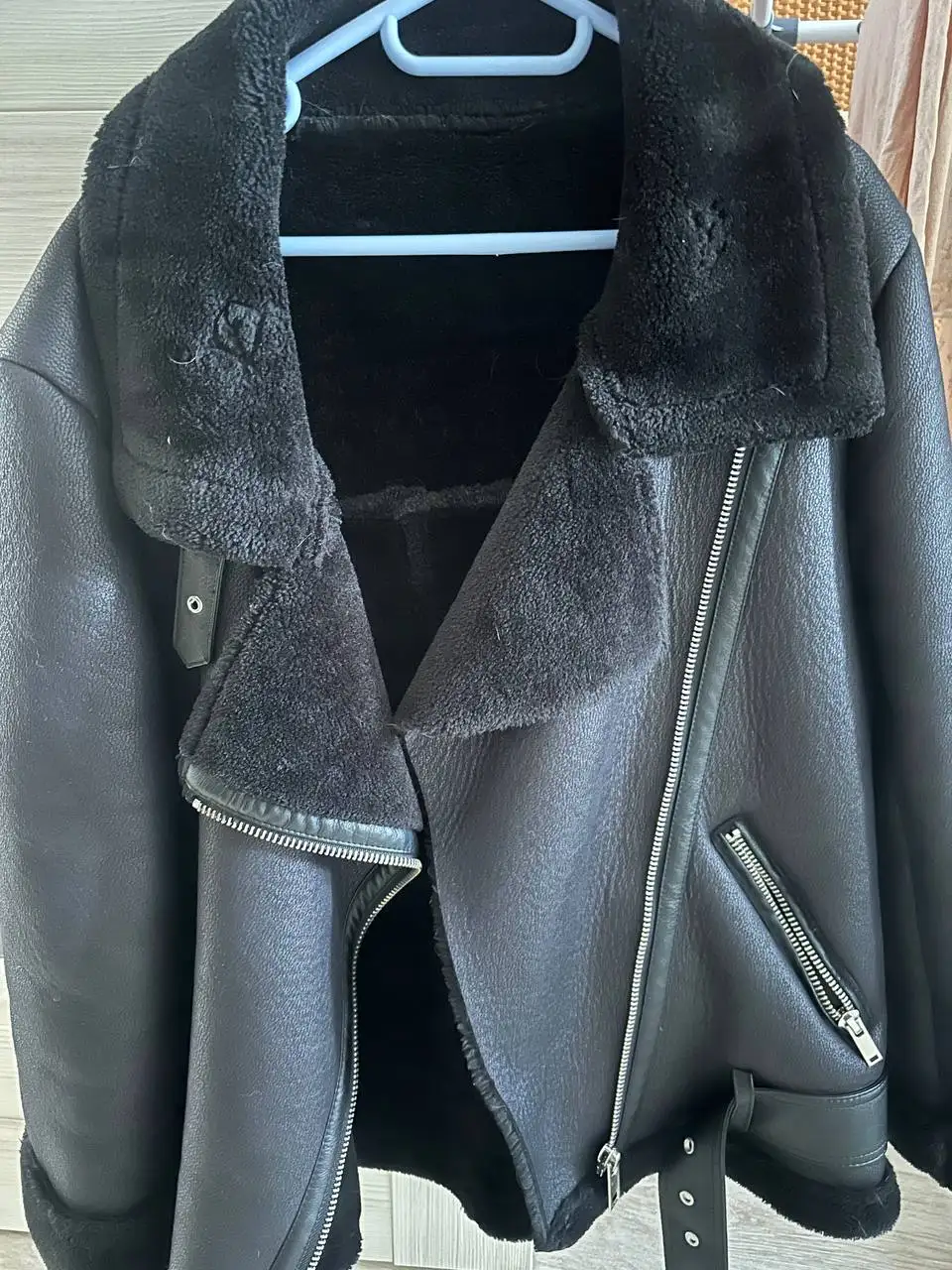 Продам одежду 2 т, размер 42-44 - Одежда в Южно-Сахалинск