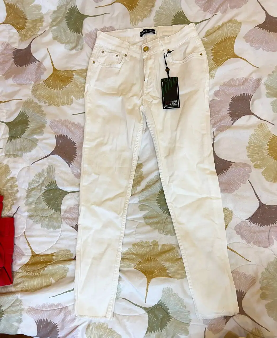 Новые джинсы и топ бардо в Южно-Сахалинске - Одежда в Южно-Сахалинск