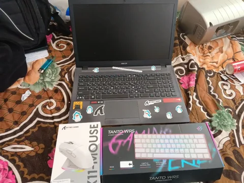 Продам ноутбук для работы и игр - Электроника в Корсаков