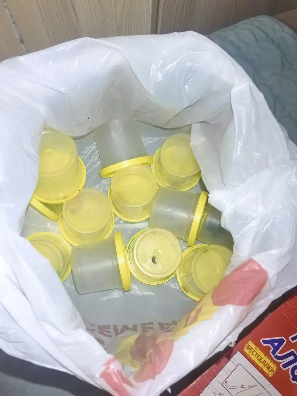 Отдам баночки из под пластилина рукодельницам - Барахолка в Южно-Сахалинск