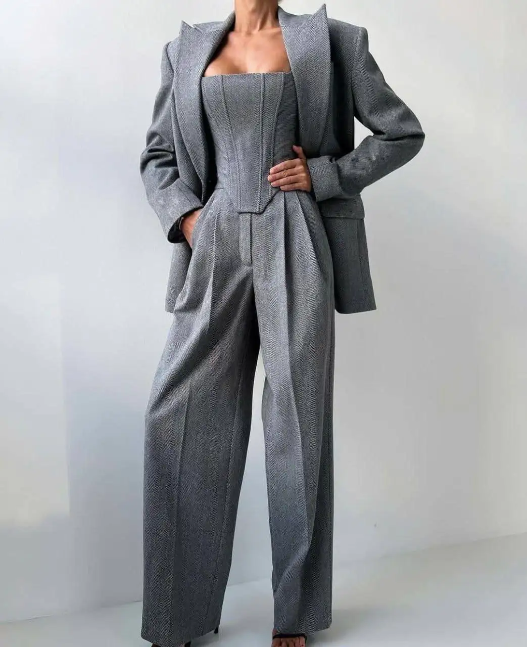 Продам комплект одежды - Одежда в Корсаков