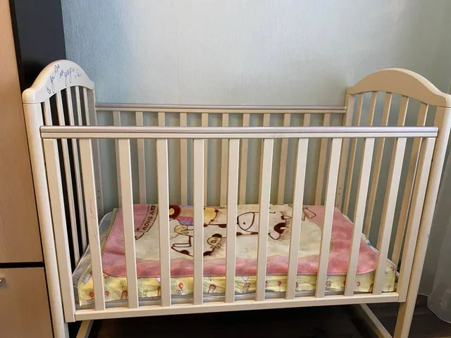 Детская кровать с матрасом и одеялом - Мебель в Южно-Сахалинск