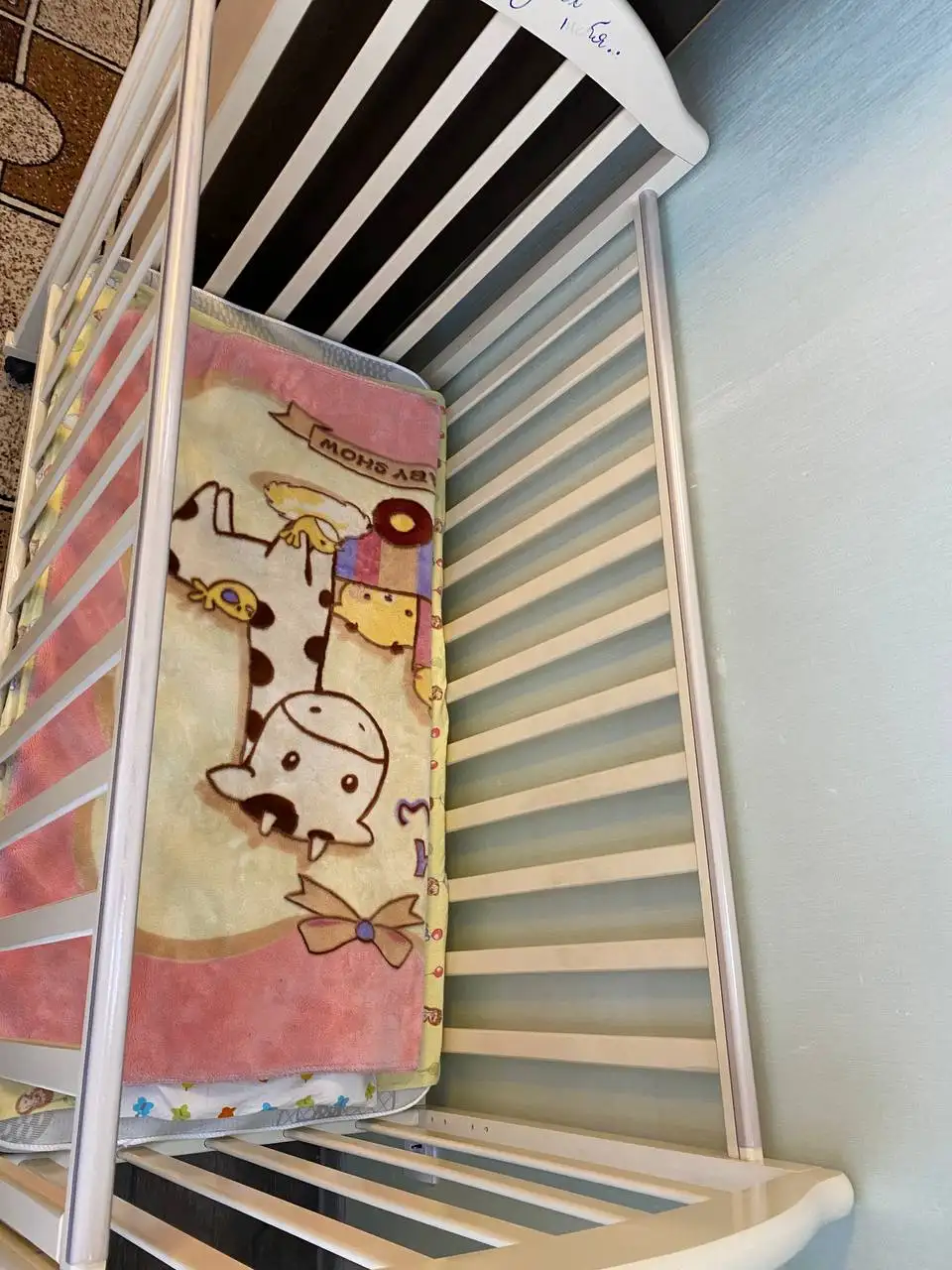 Детская кровать с матрасом и одеялом - Мебель (Товары для детей) в Южно-Сахалинск