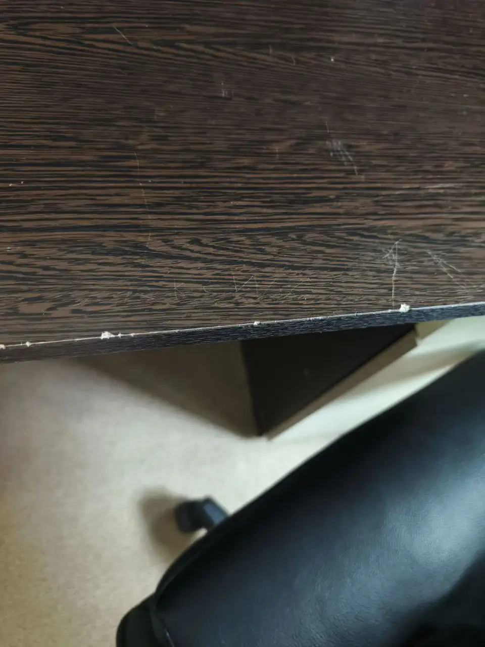 Продажа школьного стола - Мебель (Для дома и дачи) в Южно-Сахалинск