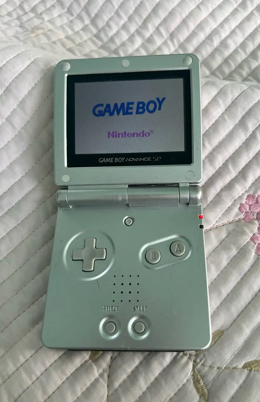 Продажа первого Game Boy (раритет) - Игровые консоли (Электроника) в Южно-Сахалинск