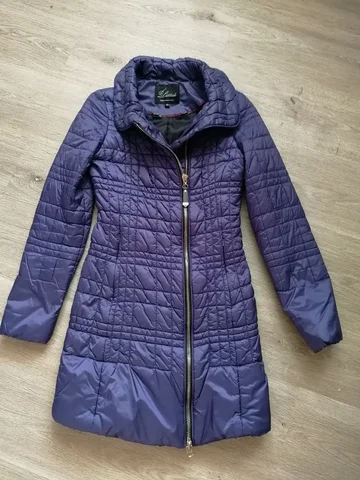 Продам куртку размер 42 - Женская одежда в Южно-Сахалинск