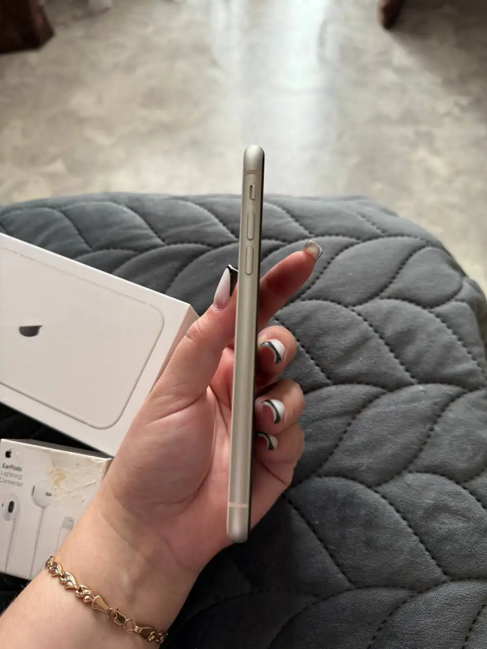 Продам iPhone 11 128gb белый в идеальном состоянии - Смартфоны (Электроника) в Южно-Сахалинск