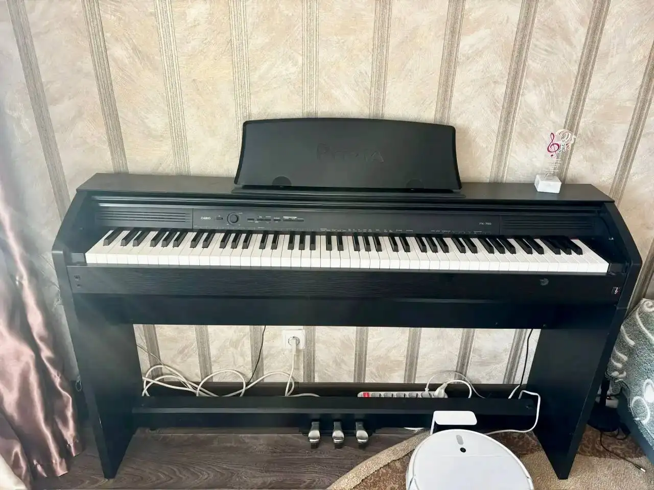 Пианино Casio в отличном состоянии - Музыкальные инструменты (Барахолка) в Южно-Сахалинск