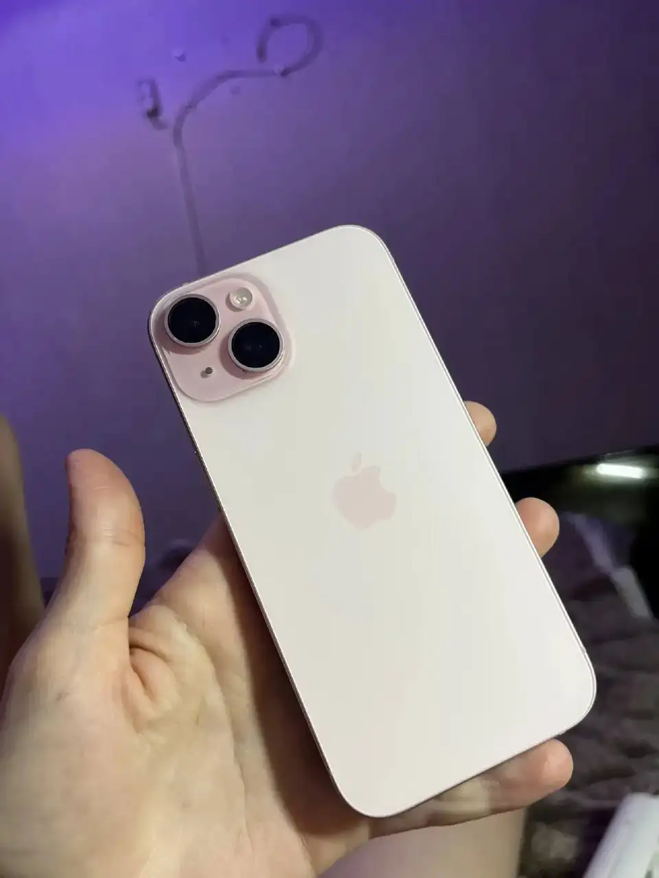 Продажа iPhone 15 128 GB в идеальном состоянии - Смартфоны и телефоны (Электроника) в Корсаков