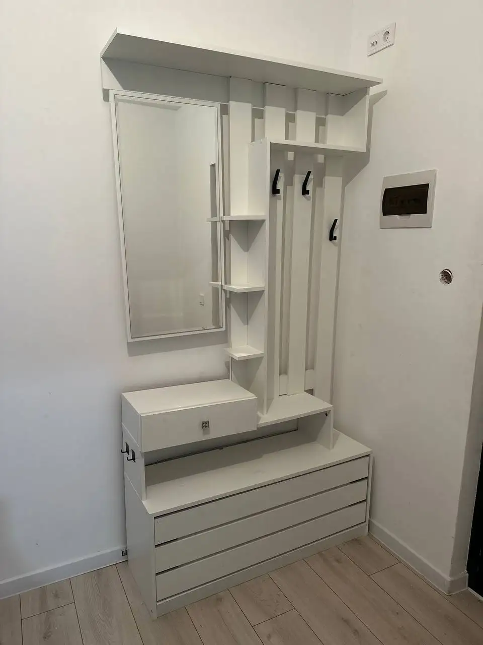 Продам прихожую - Мебель (Для дома и дачи) в Южно-Сахалинск