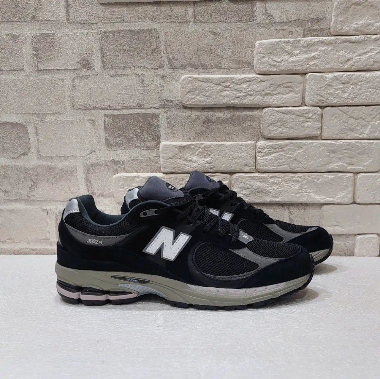 Мужские и женские кроссовки в Южно-Сахалинске - Обувь (Одежда) в Южно-Сахалинск