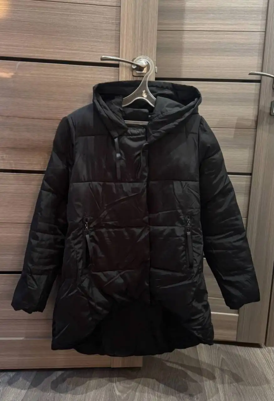 Демисезонная куртка - Верхняя одежда (Одежда) в Южно-Сахалинск