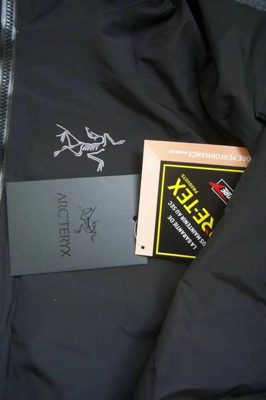 Теплый пуховик Arcteryx Macai для катания в горах - Пуховики (Одежда) в Южно-Сахалинск