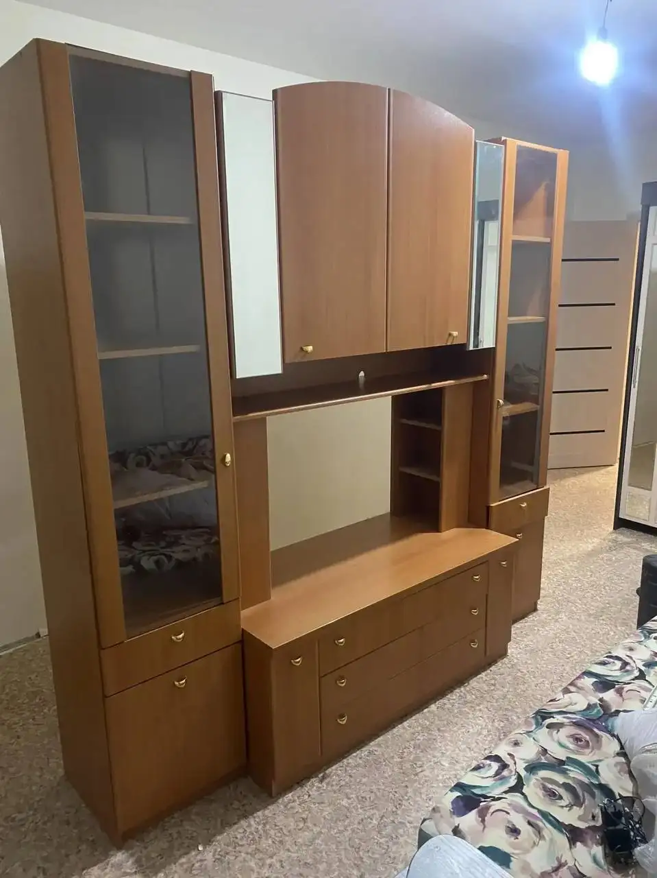 Продам стенку новую - Для дома и дачи в Южно-Сахалинск