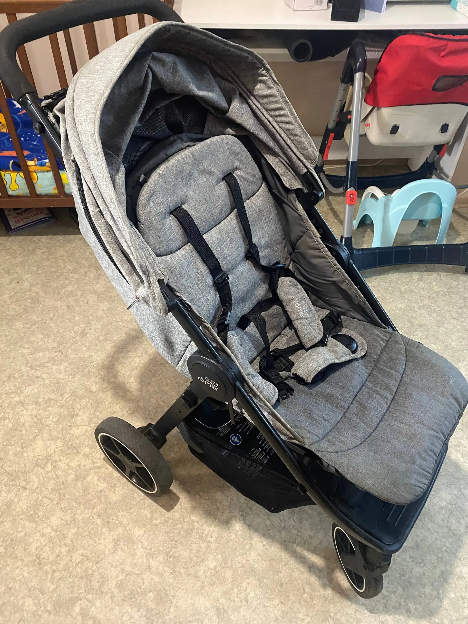 Продажа прогулочной коляски Britax Romer - Коляски (Товары для детей) в Южно-Сахалинск