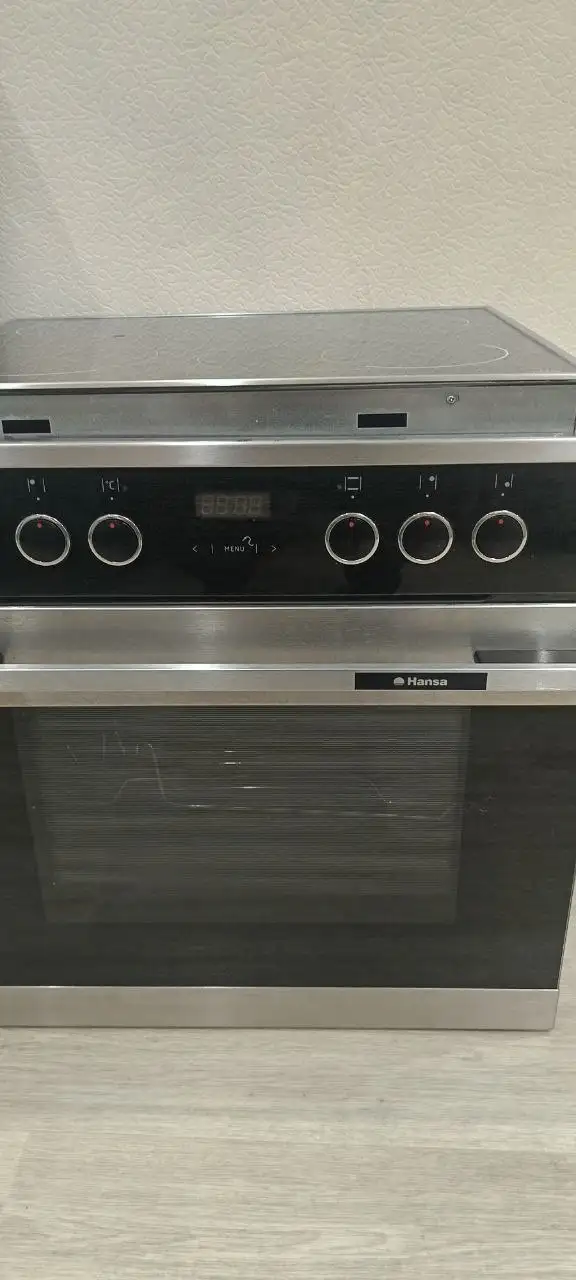 Продам встраиваемую стеклокерамическую варочную панель и духовку - Кухонная техника (Для дома и дачи) в Южно-Сахалинск