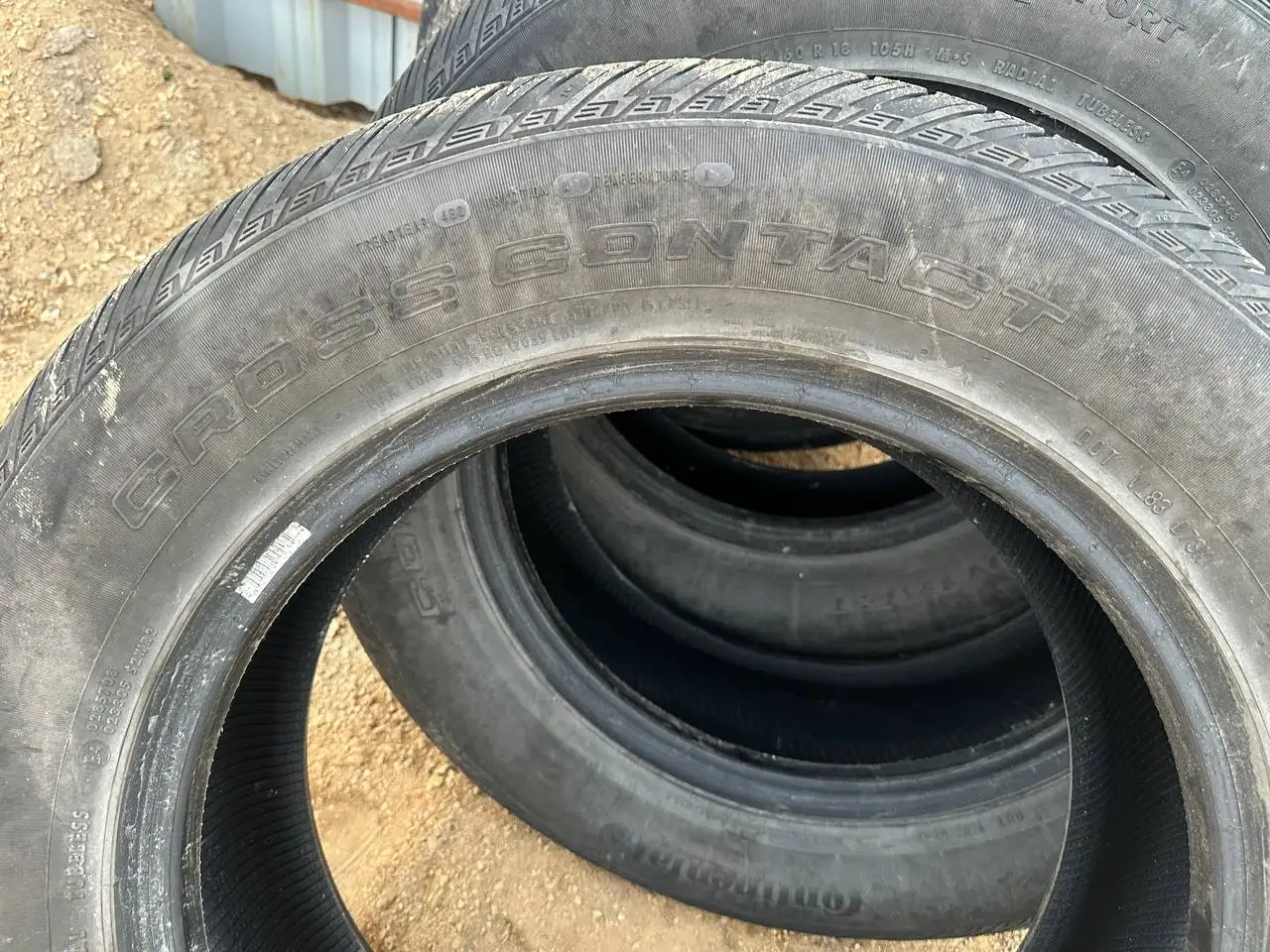 Одно колесо с порезом в Корсакове - Шины и диски (Авто) в Корсаков