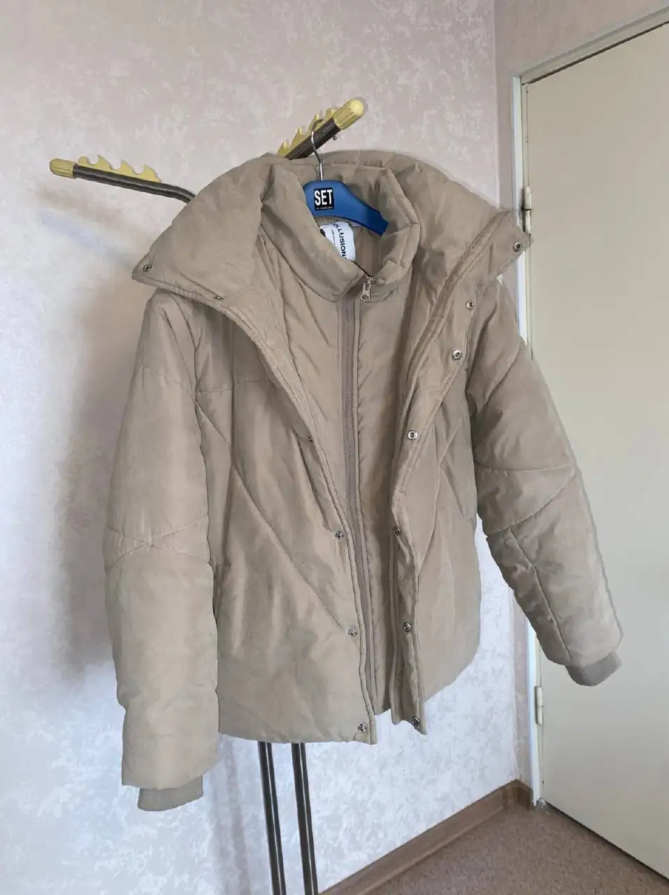 Продам оверсайз куртку в Южно-Сахалинске - Верхняя одежда (Одежда) в Южно-Сахалинск