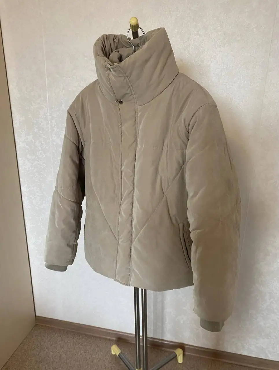 Продам оверсайз куртку в Южно-Сахалинске - Верхняя одежда (Одежда) в Южно-Сахалинск