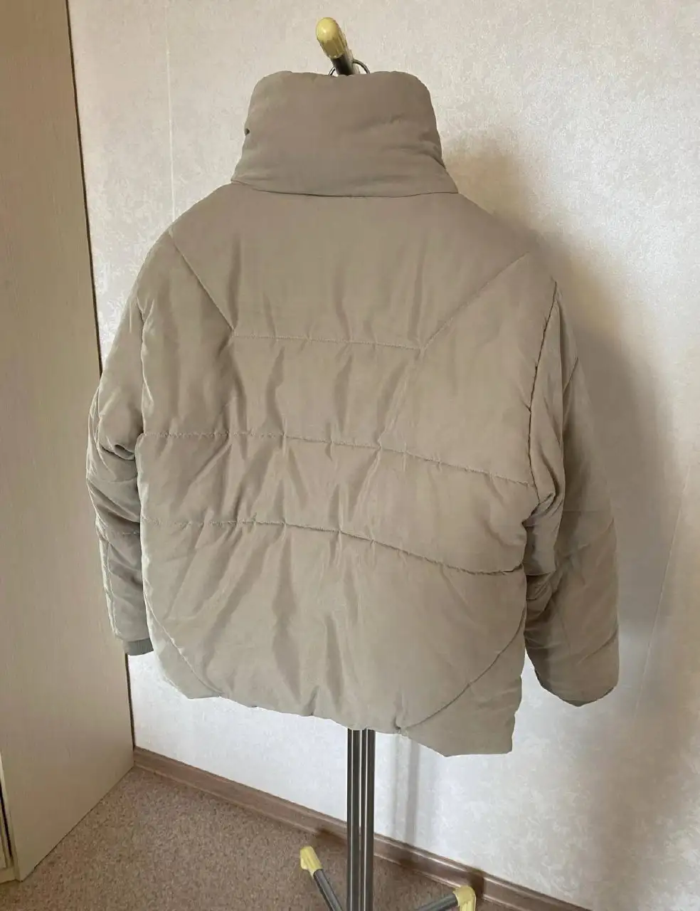 Продам оверсайз куртку в Южно-Сахалинске - Верхняя одежда (Одежда) в Южно-Сахалинск