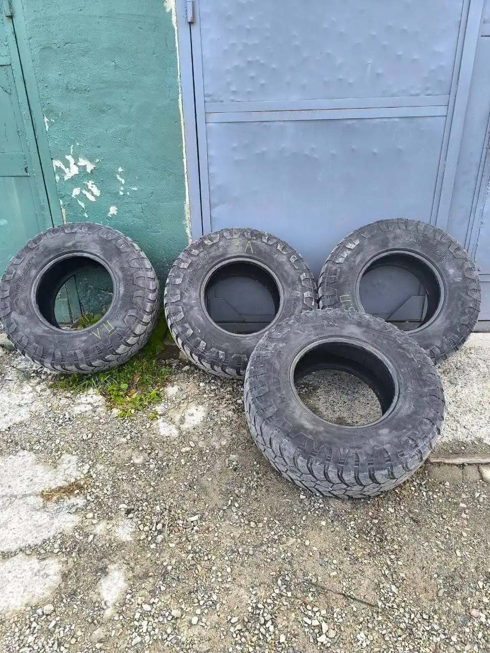 Продажа 4 баллонов - Барахолка в Южно-Сахалинск