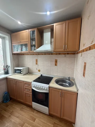 Продам кухню одним лотом в Южно-Сахалинске - Холодильники в Южно-Сахалинск