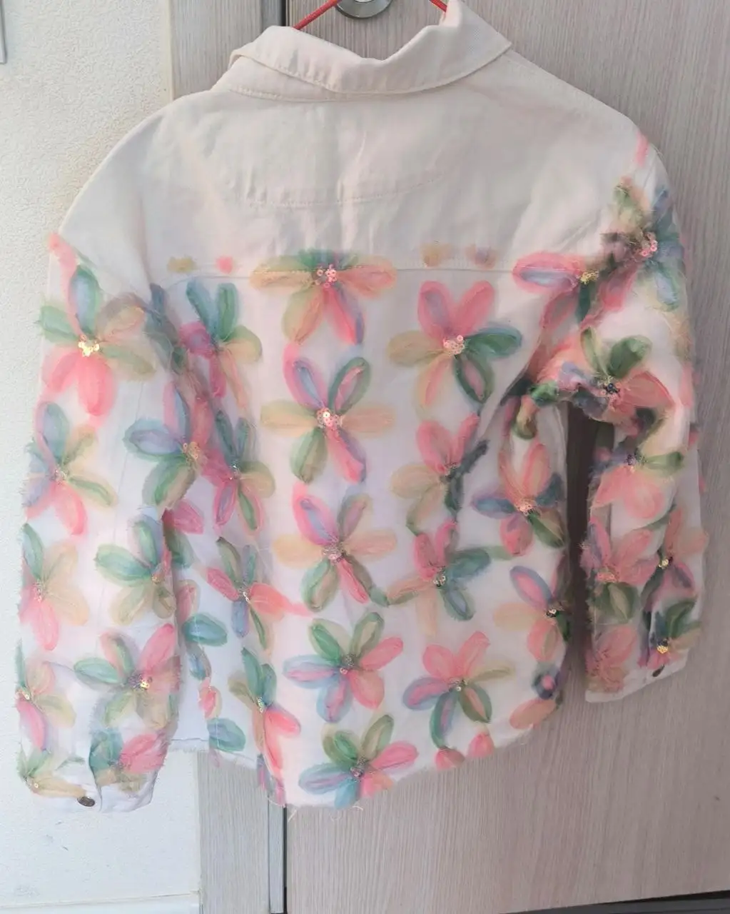 Оригинальная джинсовка новая размер 42-46 - Верхняя одежда (Одежда) в Южно-Сахалинск