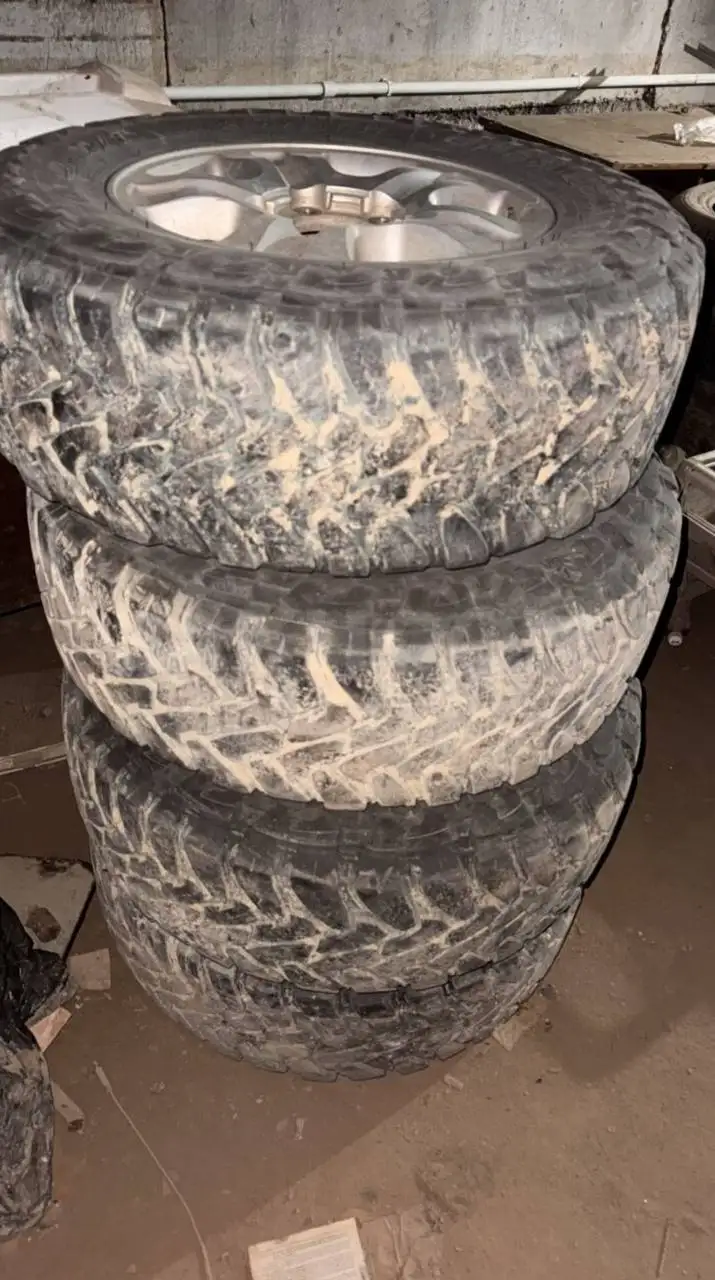 Продажа шин 265/70R17 - Шины и диски (Запчасти) в Южно-Сахалинск