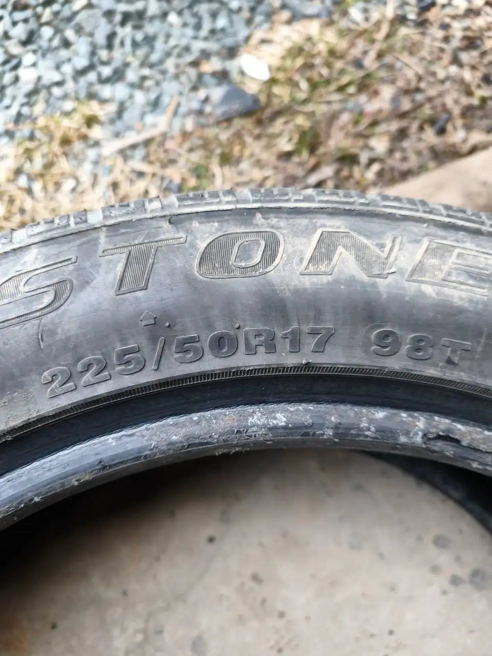 Продажа 4 зимних шин - Шины и диски (Авто) в Корсаков