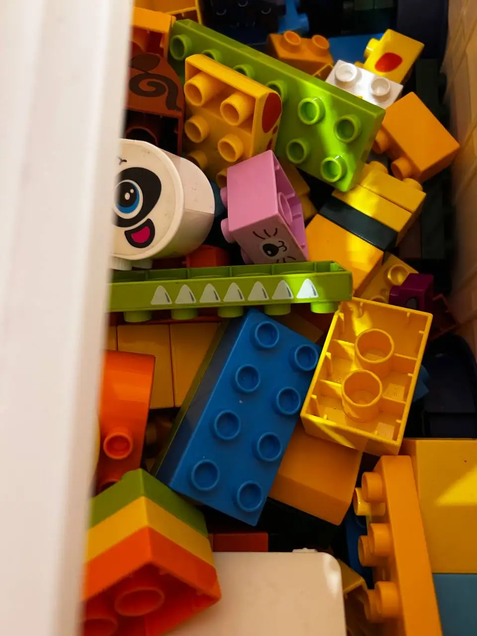 Продам большой пакет игрушек Лего - Конструкторы (Хобби и отдых) в Южно-Сахалинск