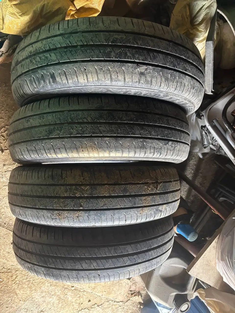 Продам комплект летней резины 165/65r14 - Шины и диски (Авто) в Южно-Сахалинск