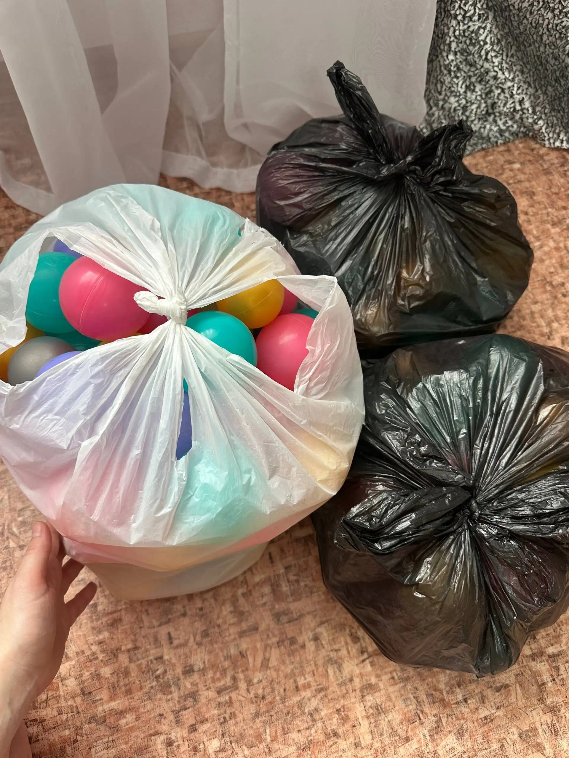 Детские товары: качели, шарики, сортер, прыгун - Игрушки (Товары для детей) в Южно-Сахалинск